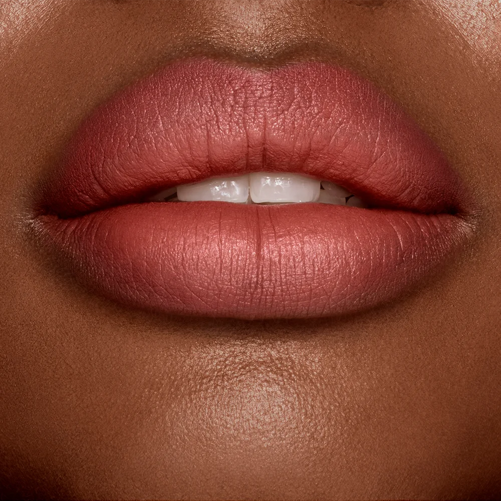 MATTE REVOLUTION MRS KISSES