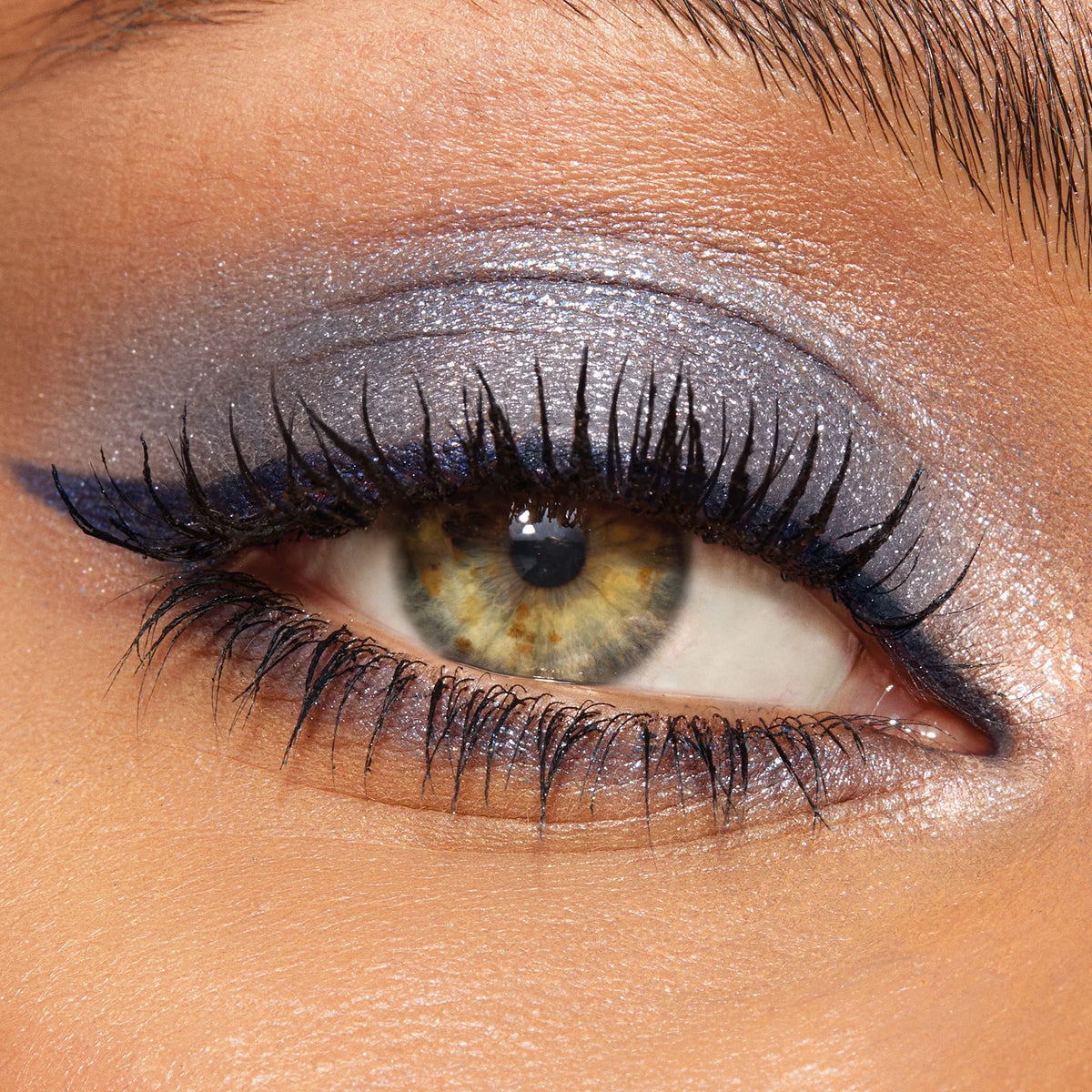 CHARLOTTE'S PALETTE OF BEAUTIFYING EYE TRENDS DENIM DIMENSION